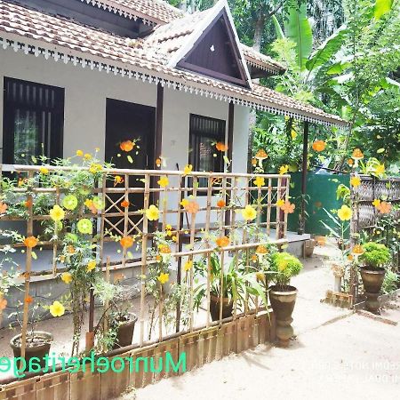 Munroe Heritage Inn Mundrothuruth Экстерьер фото
